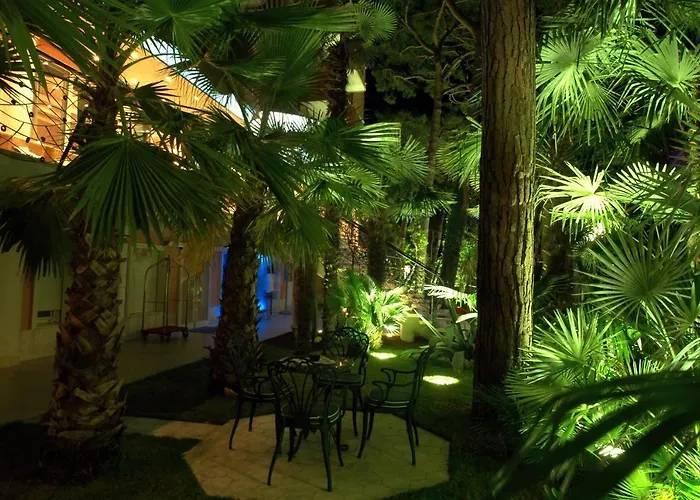 Globus, Sure Collection By Western 4* Milano Marittima