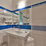 Globus Hotel 4*