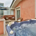 Hotel Globus 4*