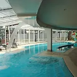 Globus Hotel