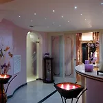 Globus Hotel 4*