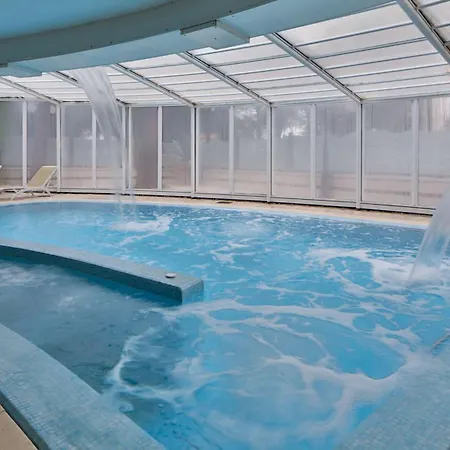 Hotel Globus 4*