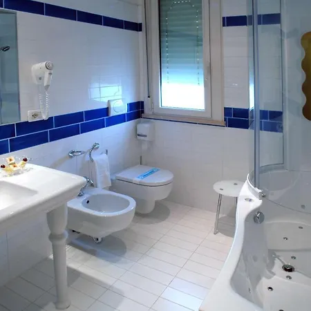 Globus, Sure Collection By Western