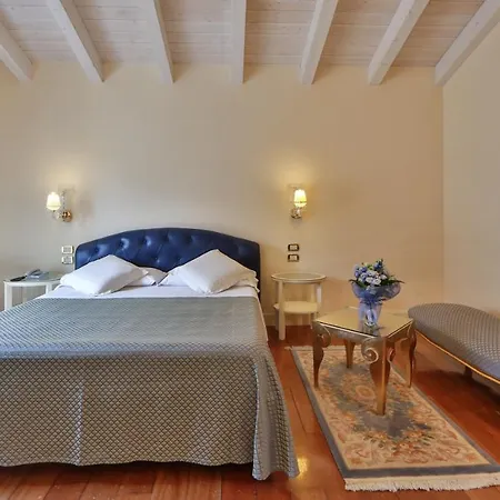 Hotel Globus