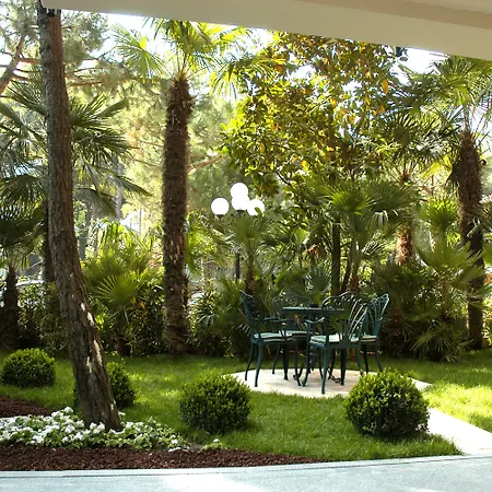Globus Hotel
