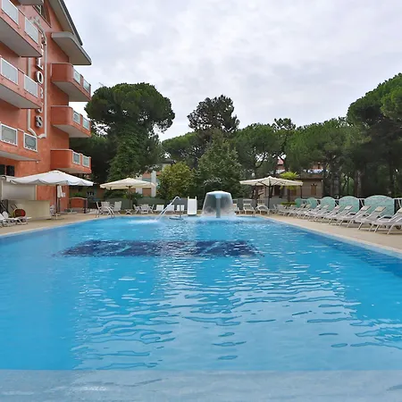 Globus, Sure Collection By Western 4*