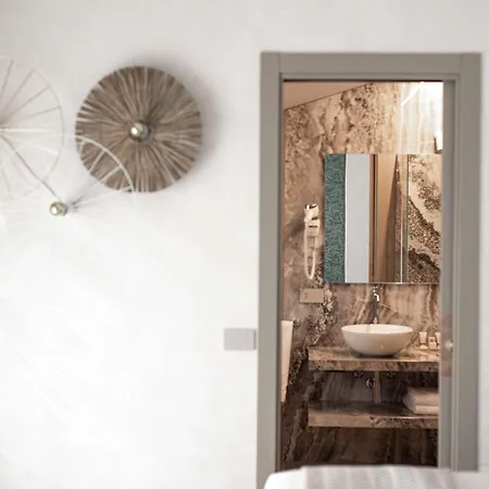 Globus, Sure Collection By Western Szálloda Milano Marittima