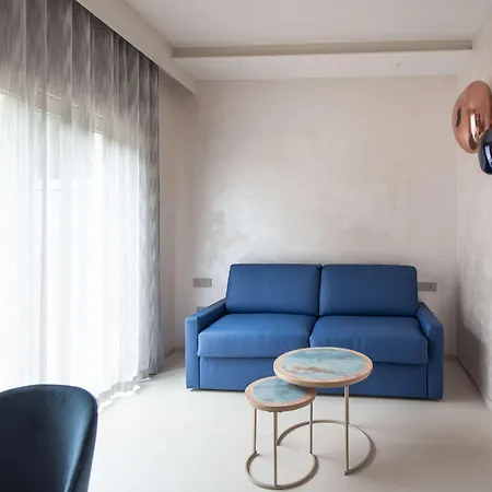 Globus Hotel 4*