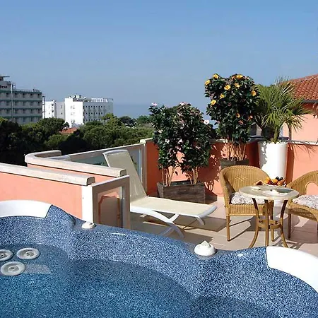 Globus Hotel 4*