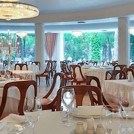 Globus 4*