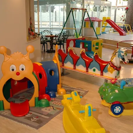 Globus, Sure Collection By Western 4*