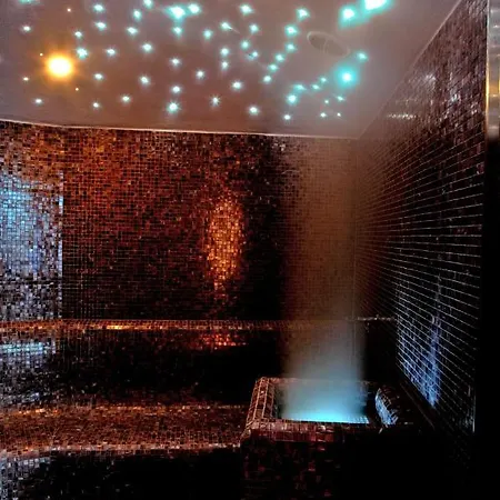 Globus, Sure Collection By Western 4*