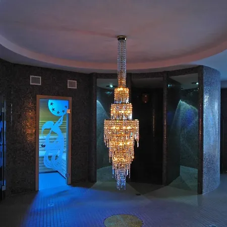 Globus, Sure Collection By Western