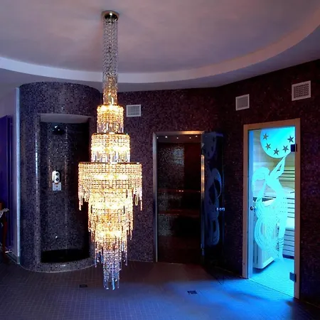 Globus Hotel