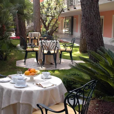 Globus Hotel
