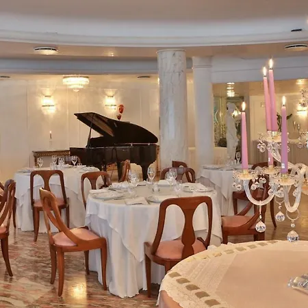 Globus, Sure Collection By Western Milano Marittima