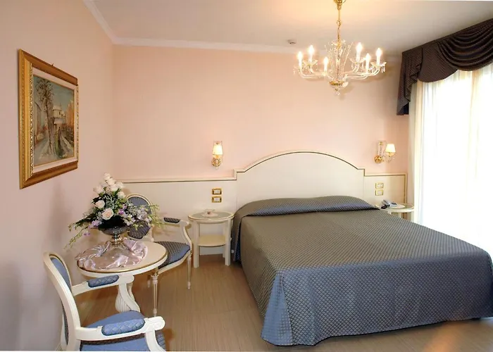 Hotel Globus, Sure Collection By Western