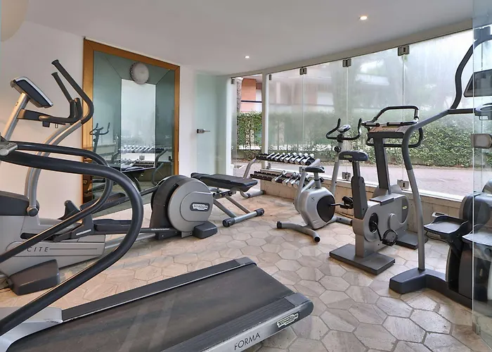 Globus, Sure Collection By Western 4* Milano Marittima