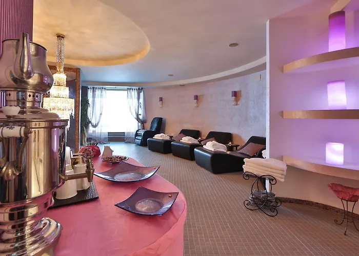 Globus, Sure Collection By Western Hotel