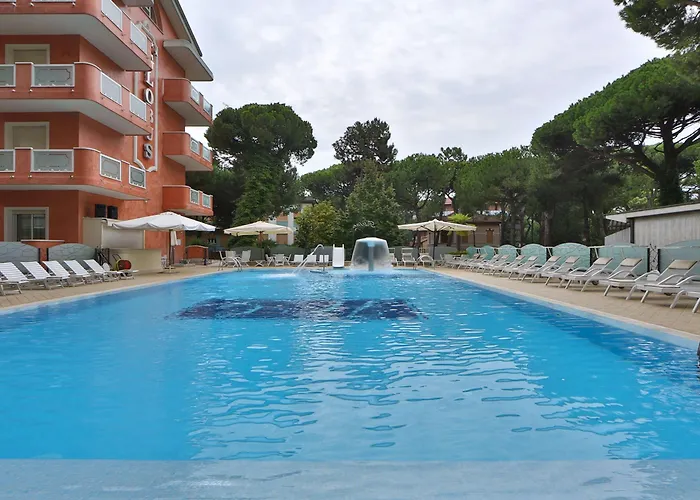 Globus, Sure Collection By Western 4*