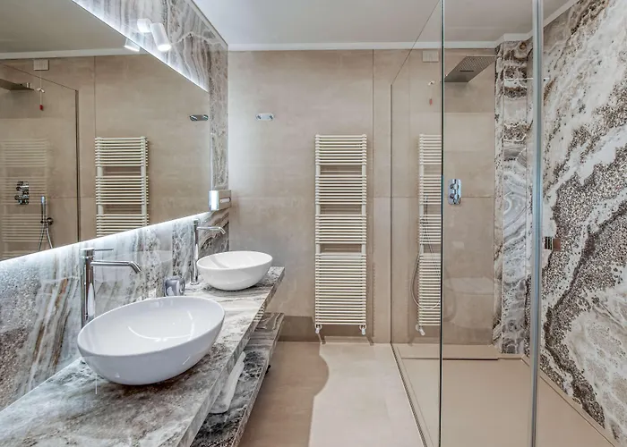 Globus, Sure Collection By Western