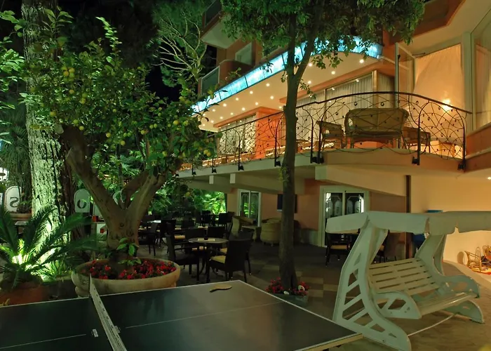 Otel Globus, Sure Collection By Western