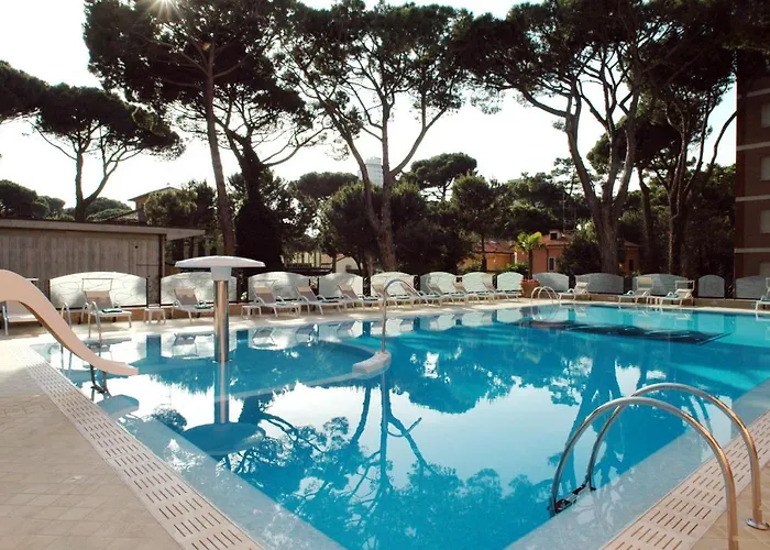 Globus, Sure Collection By Western 4* Milano Marittima