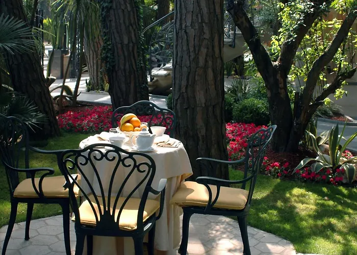 Globus, Sure Collection By Western 4*