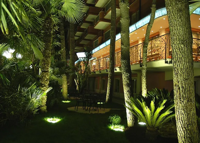 Globus, Sure Collection By Western 4* Milano Marittima