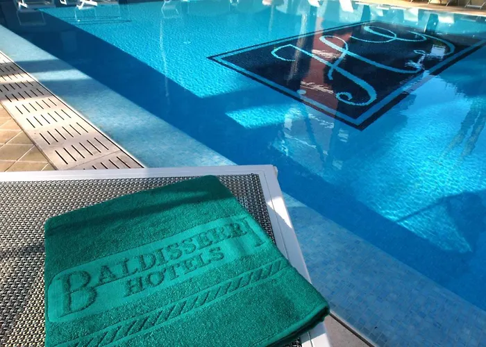 Globus, Sure Collection By Western 4* Milano Marittima