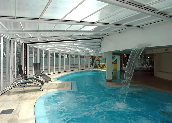 Globus, Sure Collection By Western 4* Milano Marittima