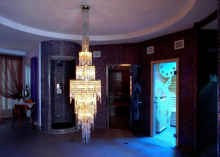 Globus, Sure Collection By Western Hotel