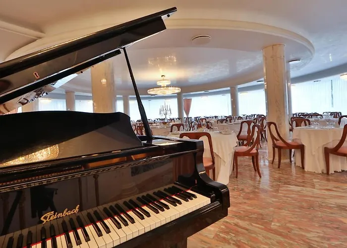 Globus, Sure Collection By Western Milano Marittima